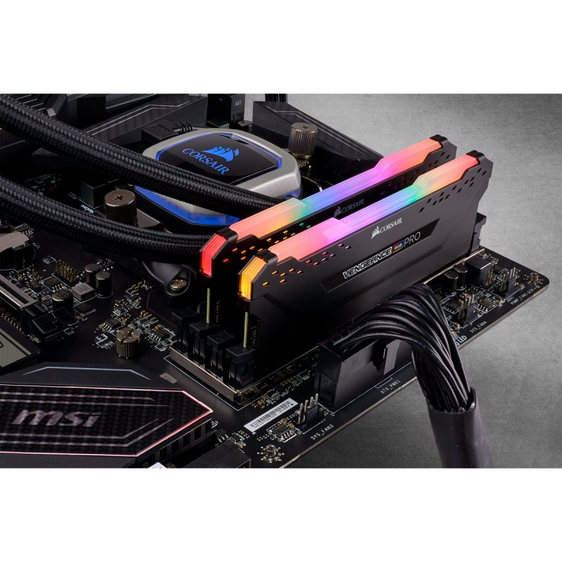 CORSAIR Vengeance RGB PRO - DDR4 - 16 GB: 2 x 8 GB - DIMM 288-PIN - ungepuffert