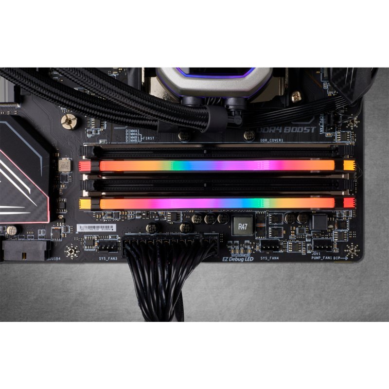 CORSAIR CMW32GX4M2Z3600C18