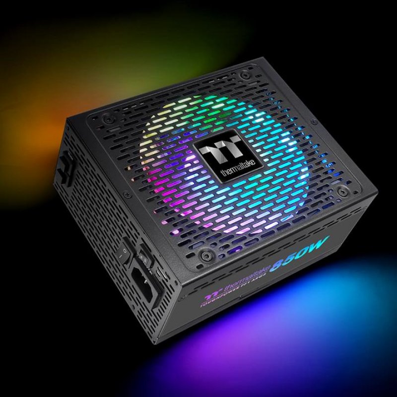 Thermaltake Toughpower PF1 unité d'alimentation d'énergie 850 W 24-pin ATX Noir