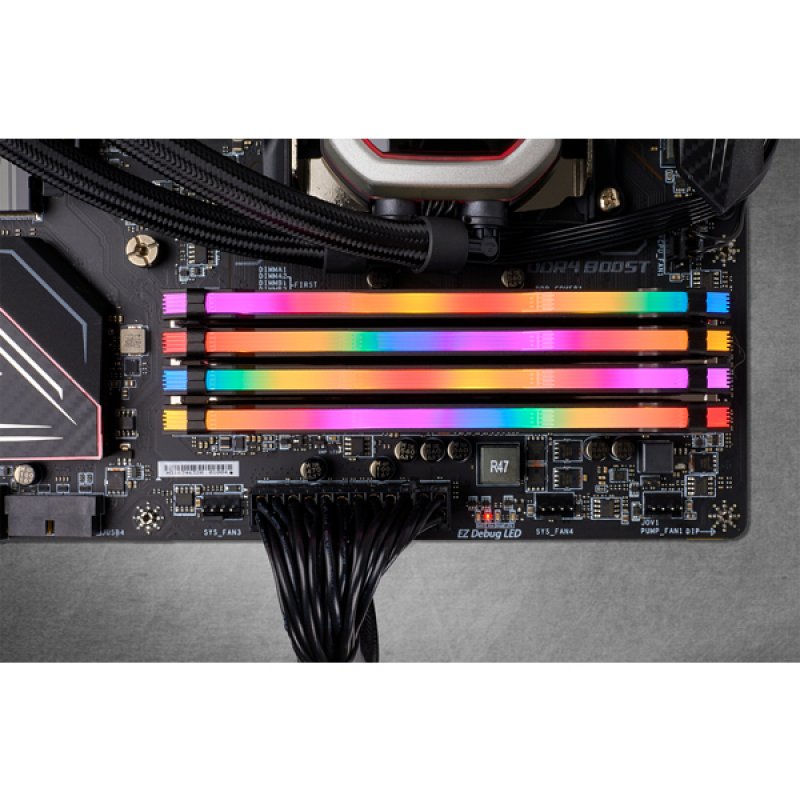 Corsair Vengeance CMW32GX4M4C3600C18 module de mémoire 32 Go 4 x 8 Go DDR4 3600 MHz