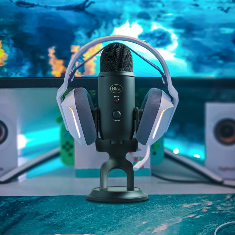 Blue Microphones Blue Yeti USB Mic