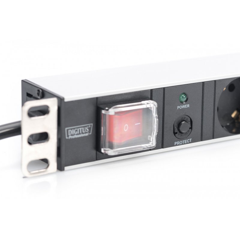 Digitus aluminum outlet strip with overload protection, 7 safety outlets, 2 m supply safety plug