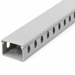 StarTech.com Chemin de Câbles PVC avec Couvercle - 38mm W x 25mm H - Longueur 2m - Slots Parallels 8mm, Goulotte Cache 