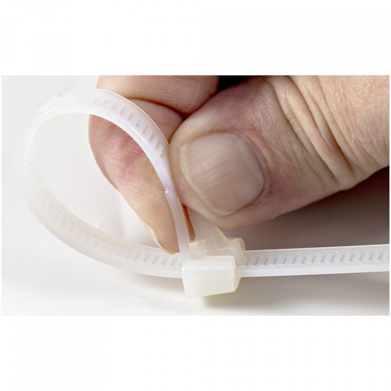 StarTech.com 10"(25cm) Reusable Cable Ties - 1/4"(7mm) wide, 2-1/2"(65mm) Bundle Dia. 50lb(22kg) Tensile Strength, Relea