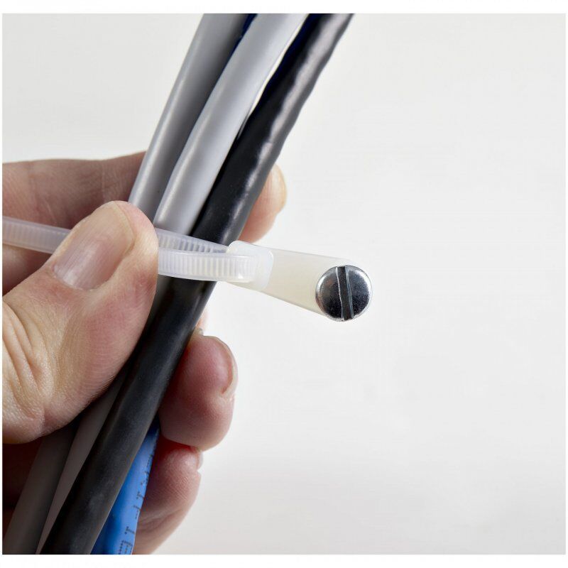StarTech.com 8"(20cm) Cable Ties with Mounting Hole - 1/8"(4mm) wide, 2"(52mm) Bundle Diameter, 50lb(22kg) Tensile Stren