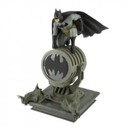 DC COMICS BATMAN FIGURINE LIGHT