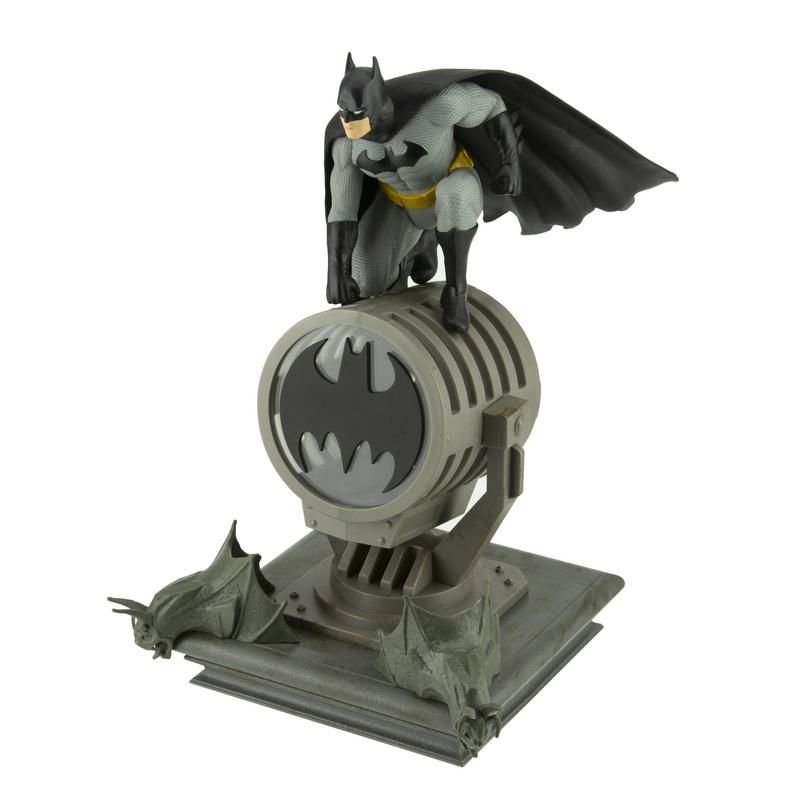 DC COMICS BATMAN FIGURINE LIGHT