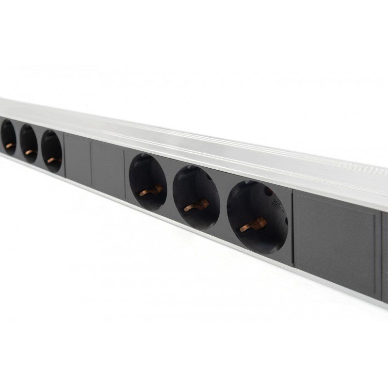Digitus Power strip with aluminum profile and integrated circuit breaker, 18-way protective contact socket outlet