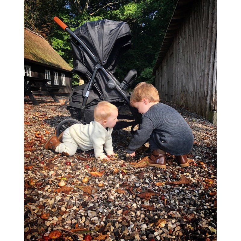 BabyTrold 13-82S Poussette pour bébé Poussette classique 2 siège(s) Noir