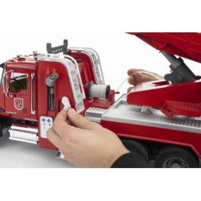 BRUDER compatible MACK Granite Feuerwehrleiterwagen | 02821