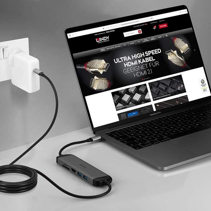 Lindy USB 3.2 Type C Laptop Micro Dock