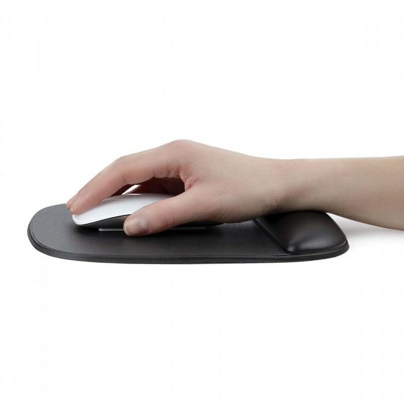 StarTech.com Mouse Pad with Hand rest, 6.7x7.1x 0.8in (17x18x2cm), Ergonomic Mouse Pad with Wrist Support, Desk Wrist Pa