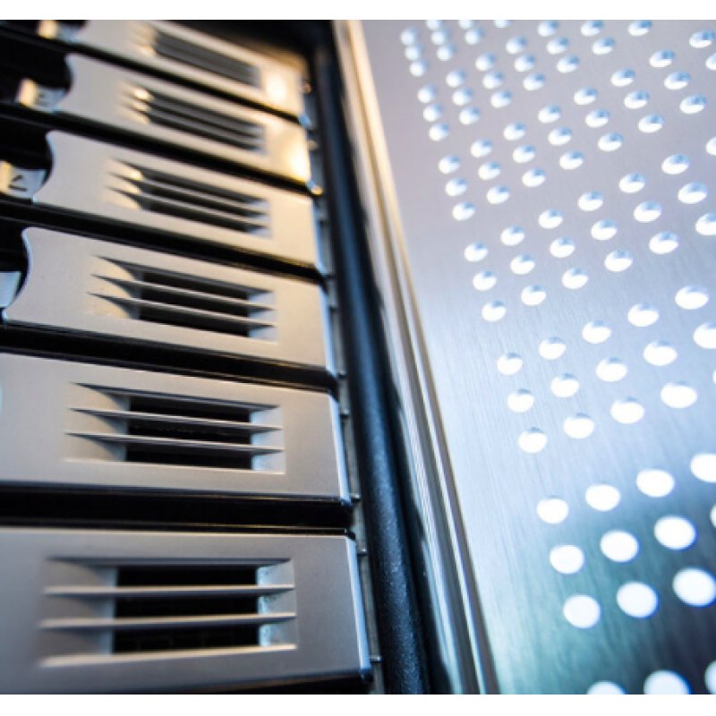 Western Digital Red Plus WD201KFGX disque dur 3.5" 20 To SATA