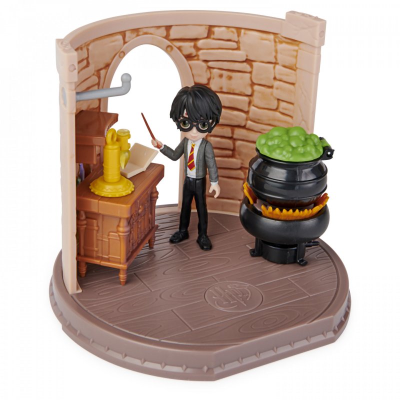 Wizarding World HARRY POTTER - PLAYSET COURS DE POTION - Coffret Univers Magique Cours De Potion Avec 1 Figurine Articul