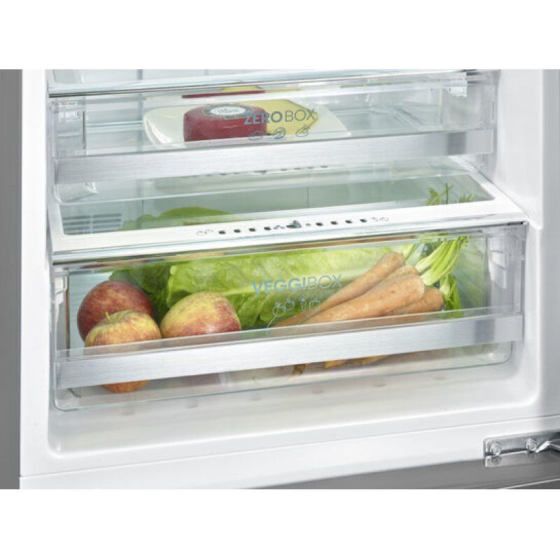 Severin KGK 8906 fridge-freezer Freestanding 231 L E Black