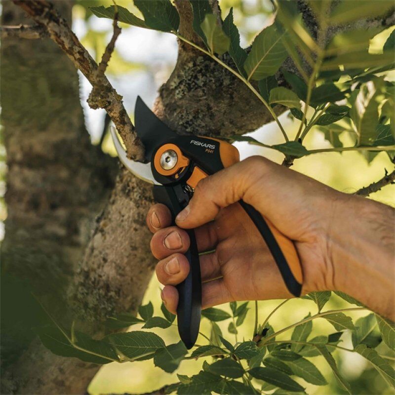 Fiskars Plus SmartFit P541 pruning shears Bypass Black, Orange