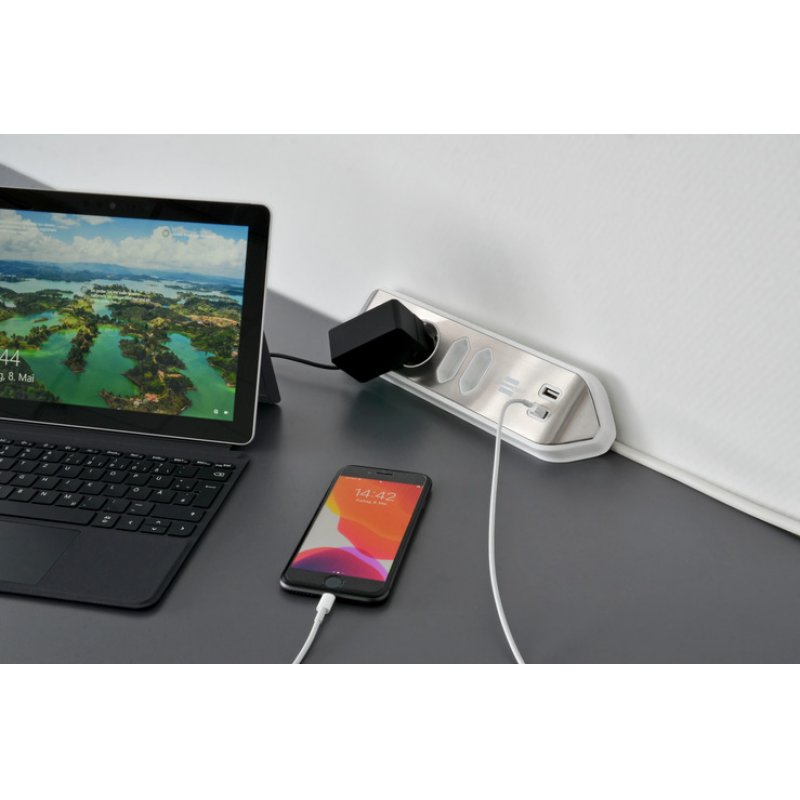 Brenn Ecksteckdosenleiste USB-Ladefunkt. | 4-fach 2x Schutzkontakt & 2x Euro sr/wh