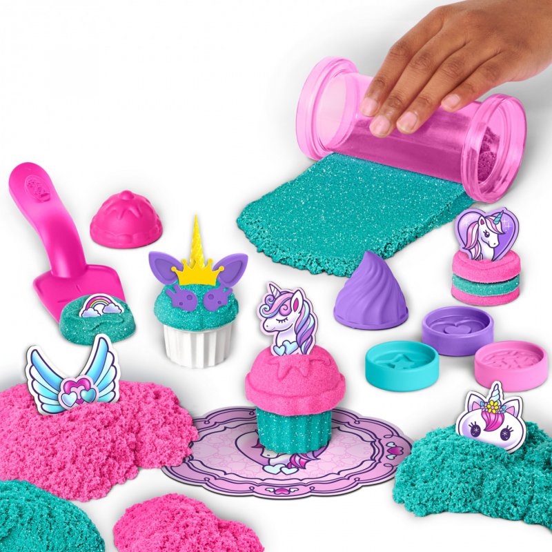 Kinetic Sand SABLE MAGIQUE - COFFRET PATISSERIE LICORNE 453 G - Créations Thème Féérique Licorne - Moules Outils Acc
