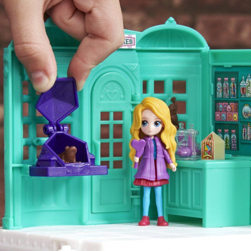 Wizarding World Harry Potter, Magical Minis, Boutique de bonbons Honeydukes avec 2 figurines exclusives et 5 accessoires