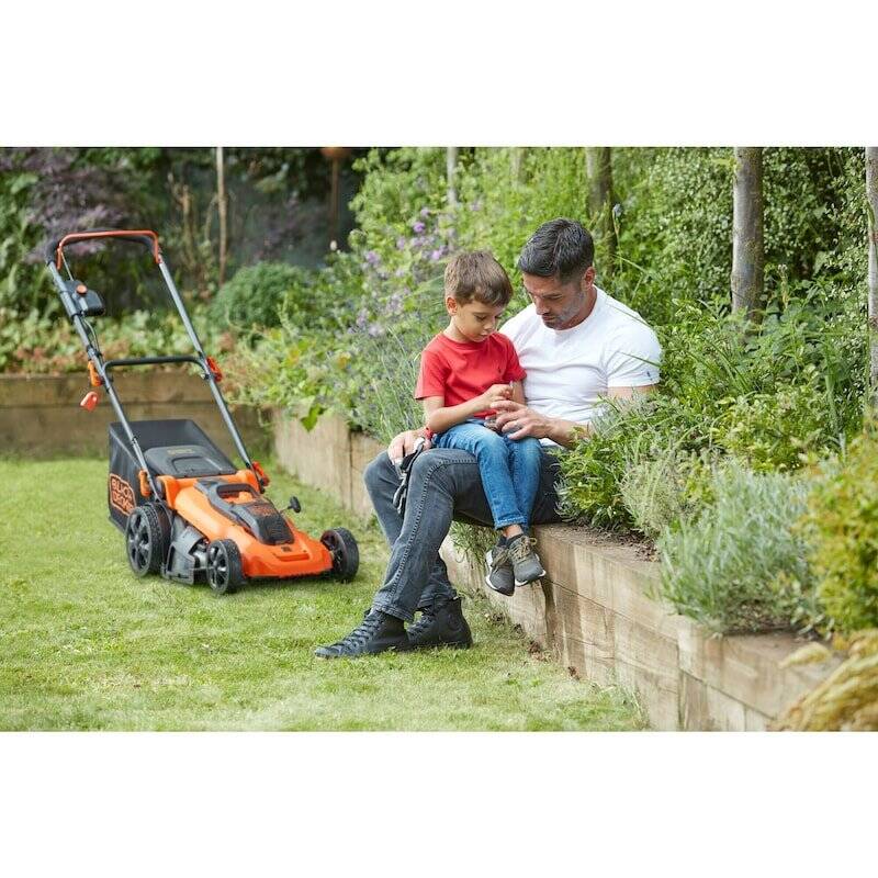 Black & Decker CLMA4825L2-QW tondeuse à gazon Tondeuse à gazon poussée Batterie Noir, Orange