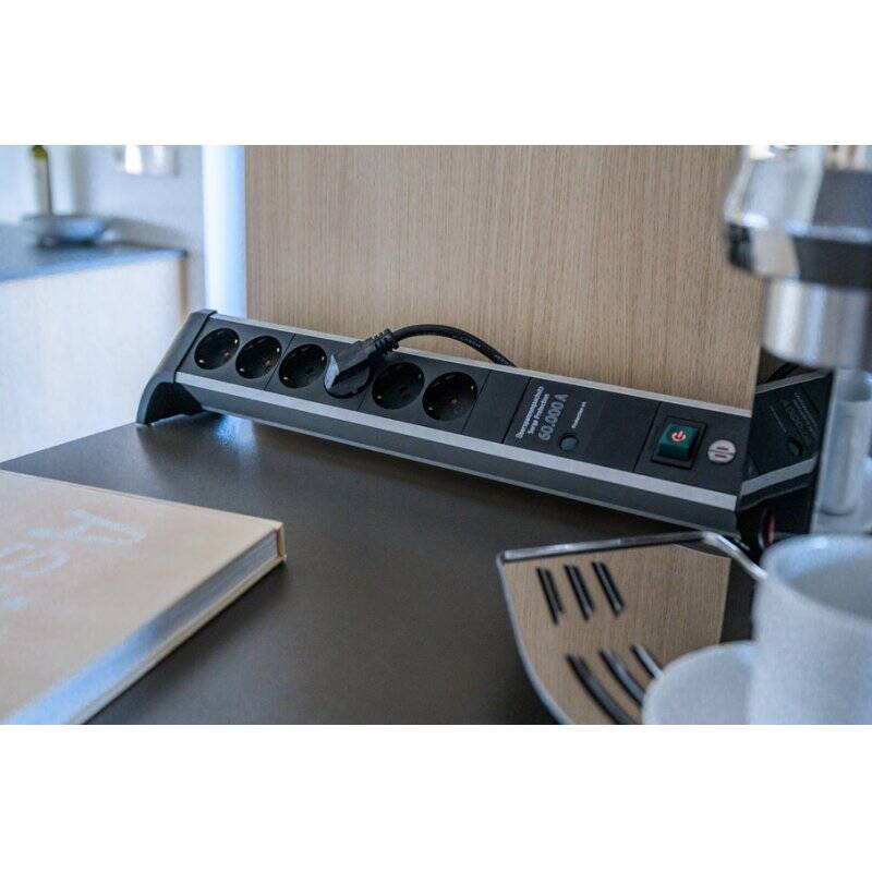 Brenn Line 4-fach 1,8m USB      bk  USB 3.1A