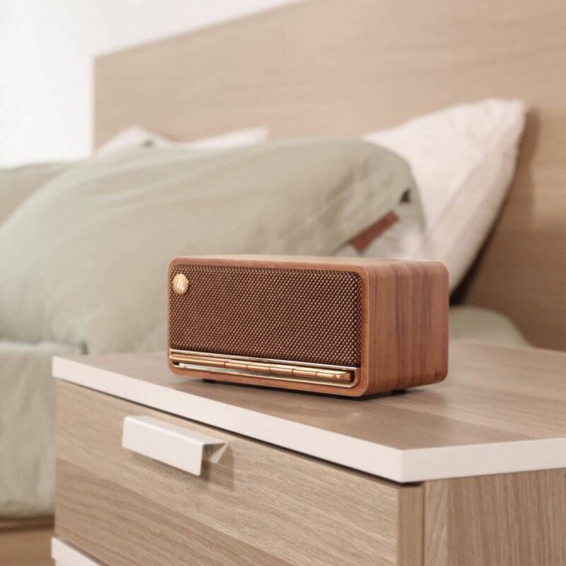 Edifier MP230 portable speaker Bronze, Wood 20 W