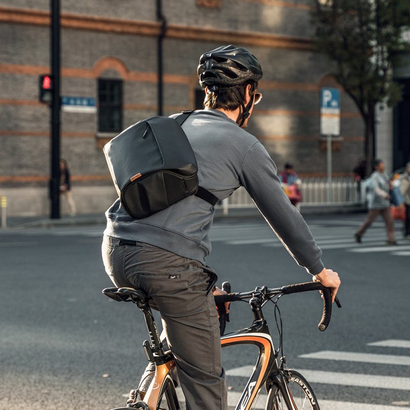 PGYTECH OneGo Shoulder Bag 10L (obsidian black)