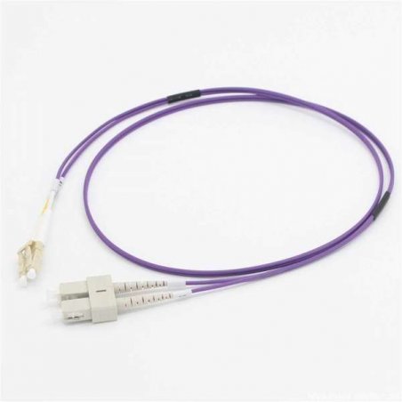 C2G 15 M CORDON DE RACCORDEMENT FIBRE OPTIQUE LC/SC OM4 LSZH - VIOLET
