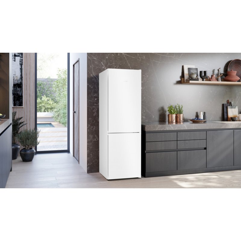 Siemens iQ300 KG36N2WCF fridge-freezer Freestanding 321 L C White