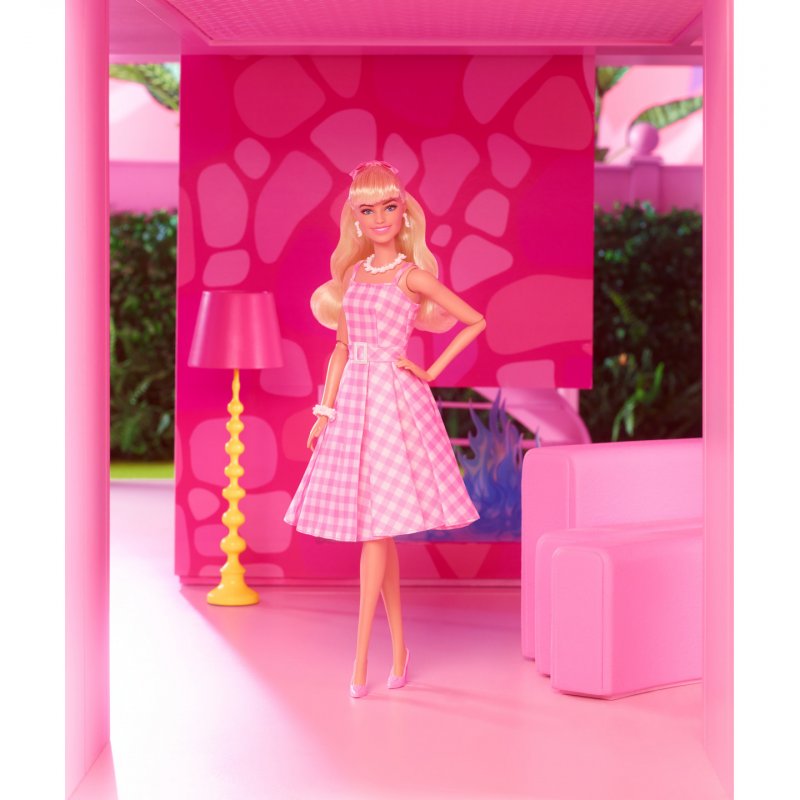 Barbie Signature Le Film – Poupée en Robe Vichy Rose
