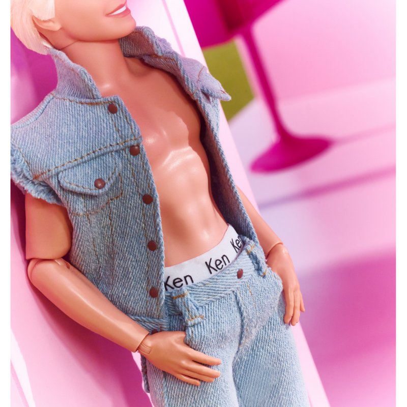 Barbie The Movie Le Film – Poupée Ken Tenue en Jean