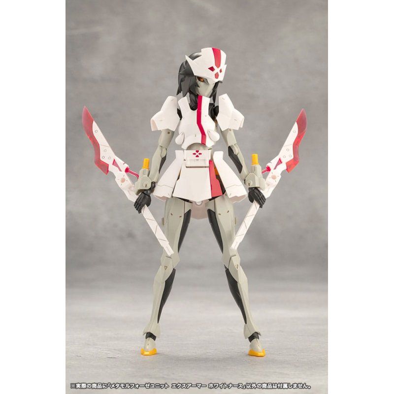 Unlimited Universe Megalomaria figurine Plastic Model Kit Metamorphose Unit Exarmor White Nurse 16 cm
