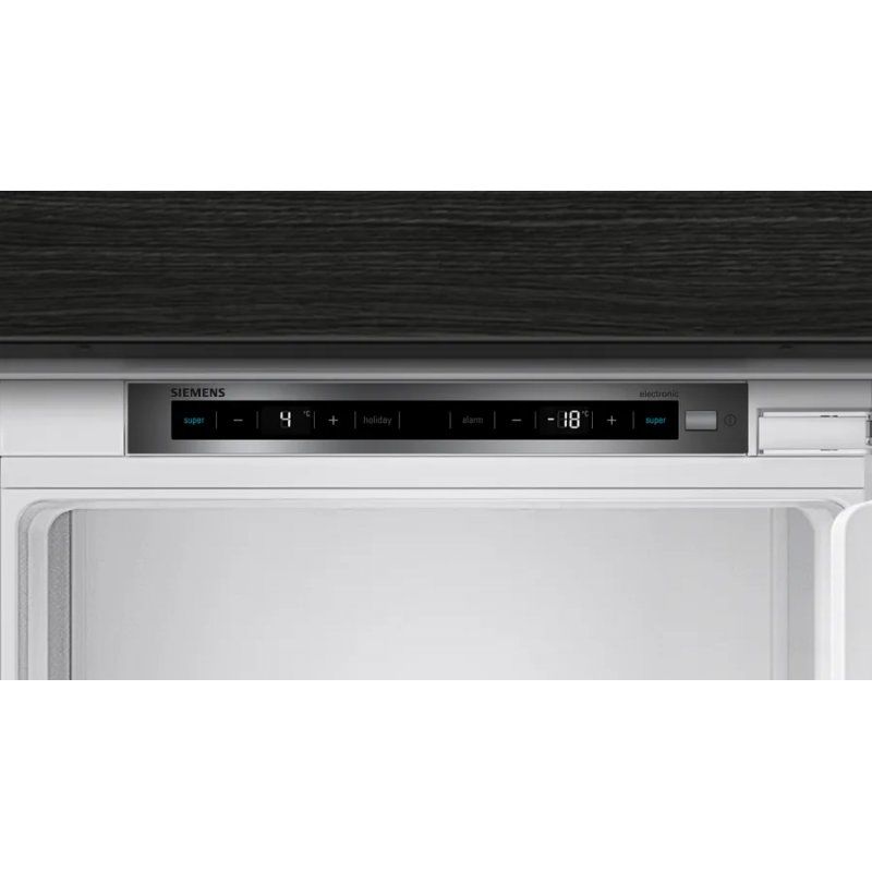 Siemens iQ500 KI77SXFE0 fridge-freezer Built-in 231 L E White