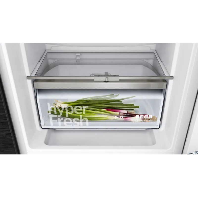 Siemens iQ500 KI77SXFE0 fridge-freezer Built-in 231 L E White