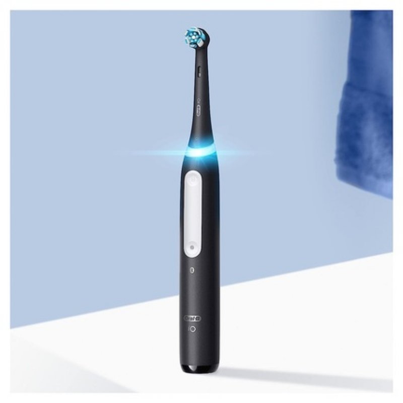 Oral-B iO Series 4 mit Reiseetui Matt Bk