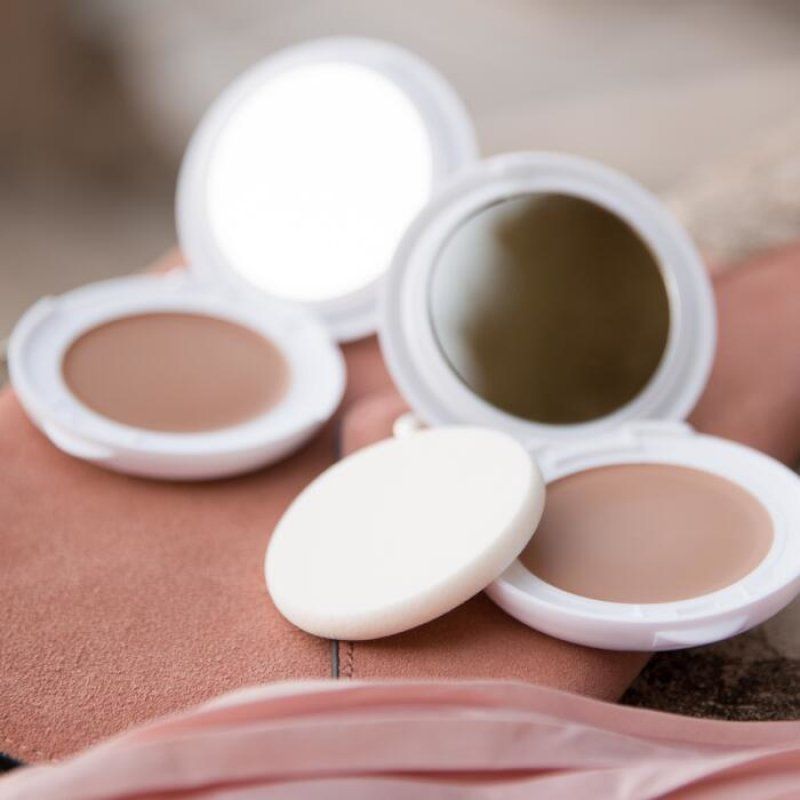STOCK2-Avene Haute protection Compact teinté Sable SPF 50 10g-C4