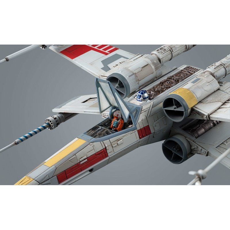 Bandai X-Wing Starfighter Shuttle model Assembly kit 1:72