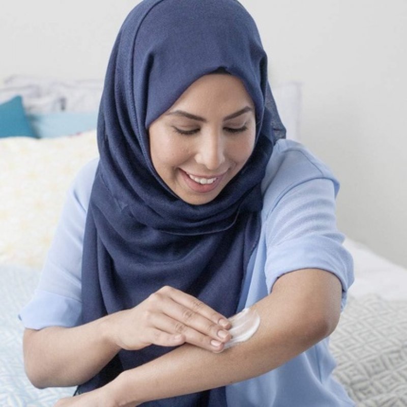 Dove Moisturizing Body Cream with Shea Butter and Vanilla 250ml