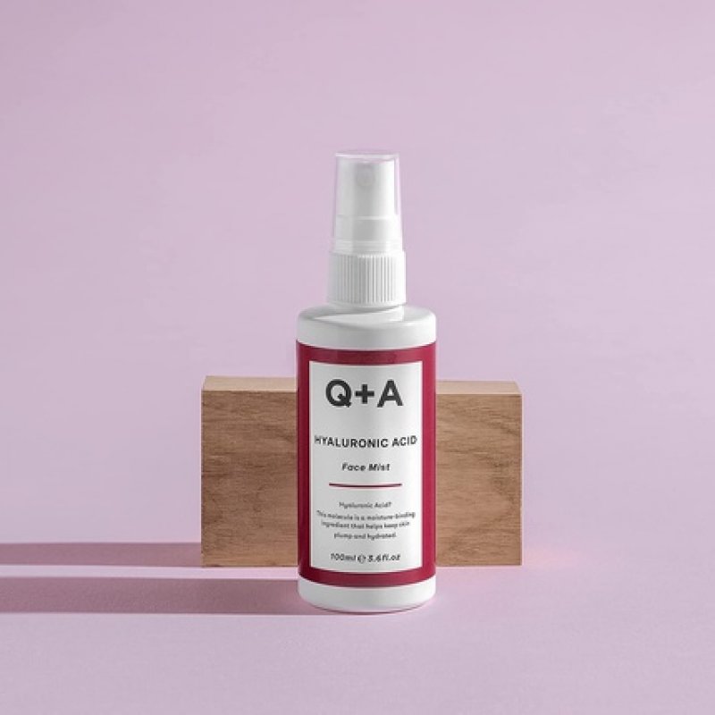 Q A Hyaluronic Acid Face Mist with Betaine, Aloe Vera, and Glycerin 100ml