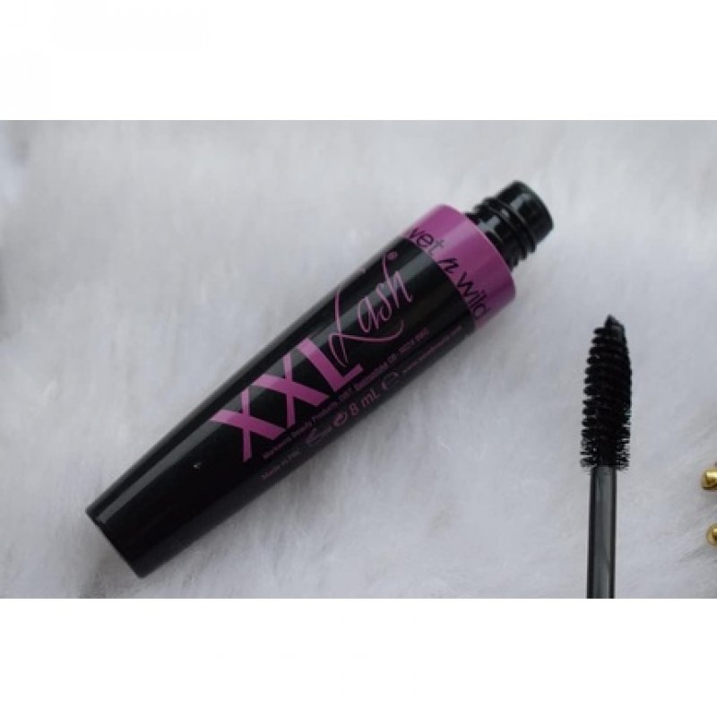 Wet n Wild XXL Lash Mascara Thickening and Amplifying with Fat Brush and Nourishing Formula with Natural Wax and