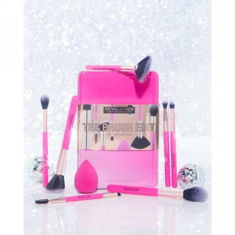 Makeup Revolution The Brush Edit Gift Set 7 Brushes for Eyes, Highlighter, and Face 1 Sponge for Blending