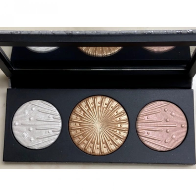 MAC Holiday Extra Dimension Trio Flashing Ice Light Highlight Compact