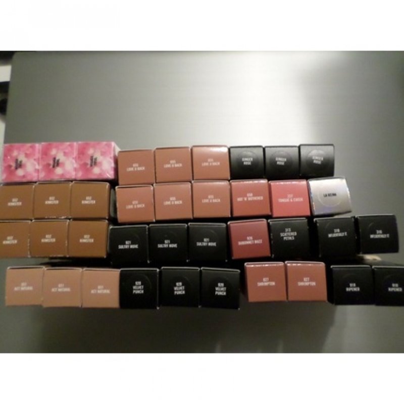 MAC Matt and Retro Matt Lipstick Full Size 3g/0.1oz