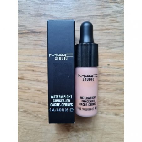MAC Studio Waterweight Concealer NW30