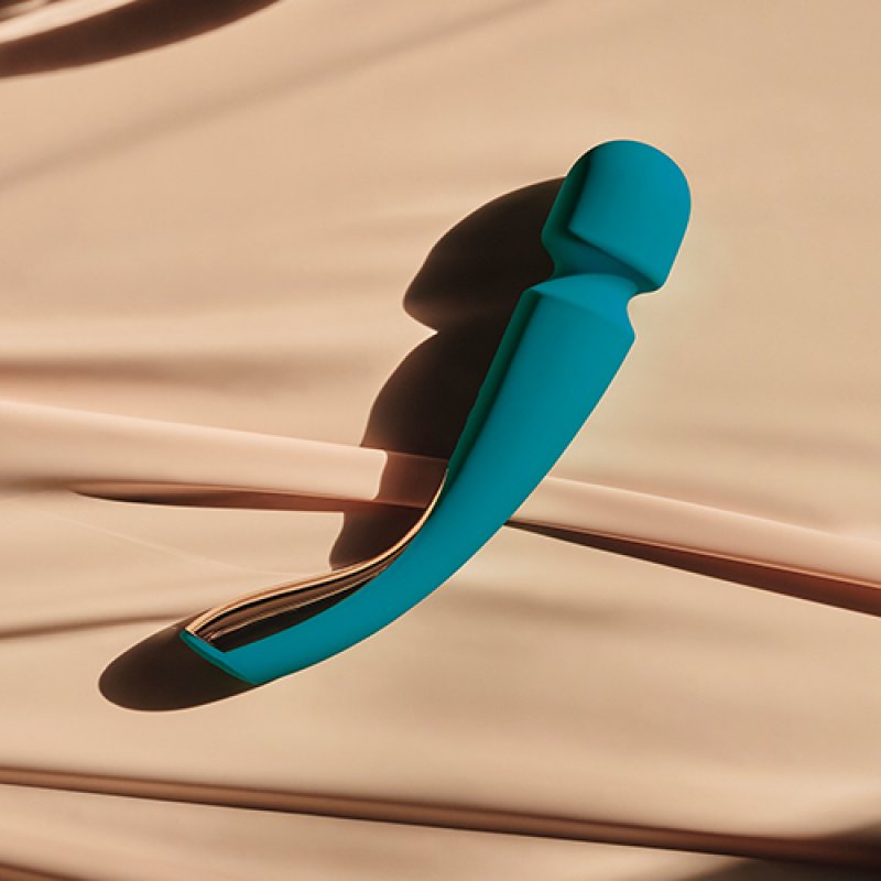LELO SMART WAND 2 M Massage Stick with Deep Impact and 10 Vibration Patterns Ocean Blue