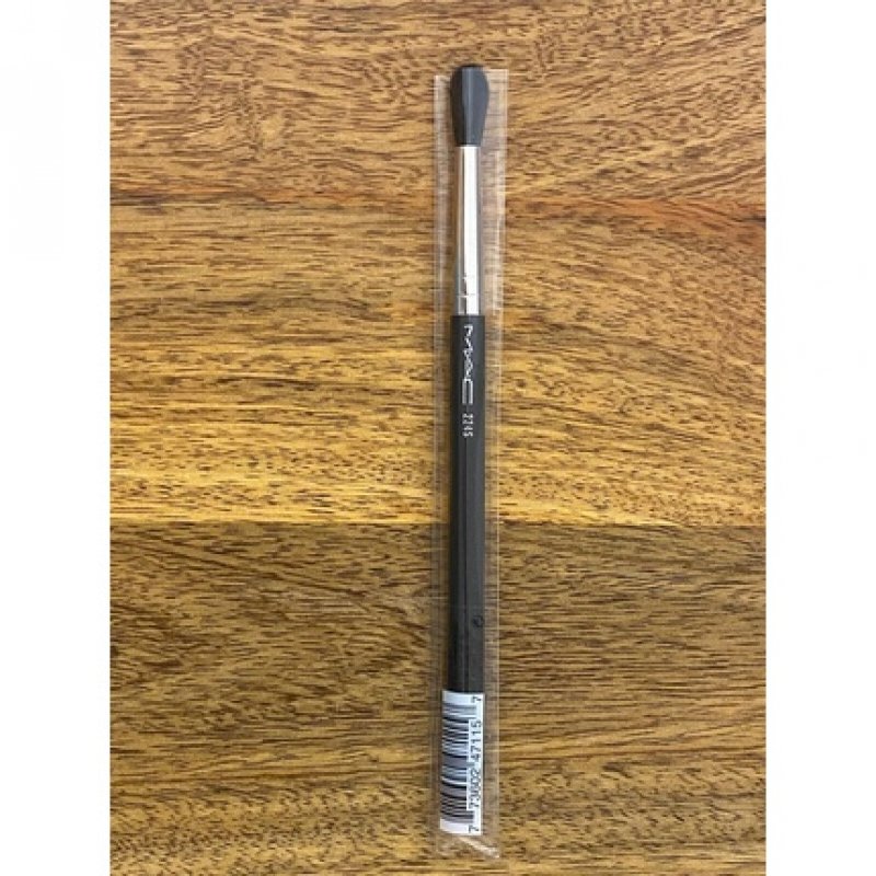 MAC 224S Tapered Blending Brush Made in France