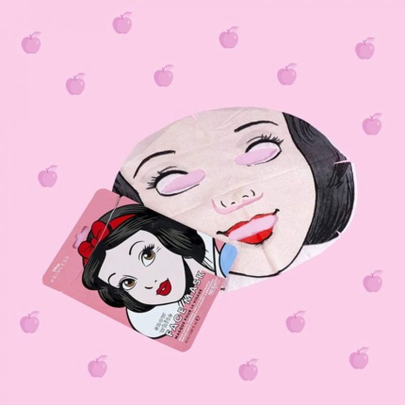 MAD Beauty Disney Face Mask - Snow White and the Seven Dwarfs - Moisturizing and Soothing Sheet Mask 30g