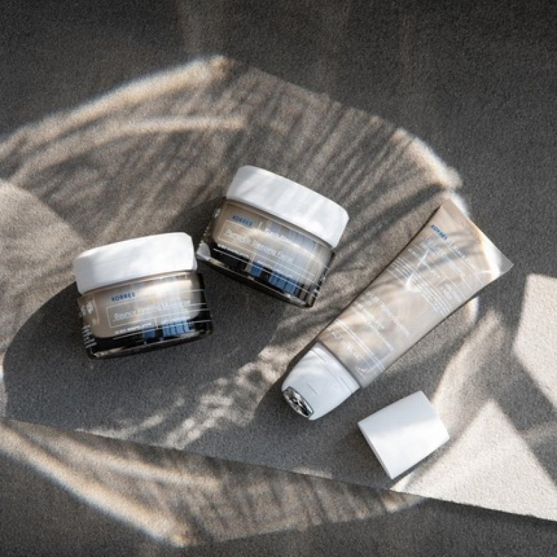 KORRES BLACK PINE 4D Bio-ShapeLift Firming and Intensively Moisturizing Cream for Dry to Very Dry Skin - Vegan