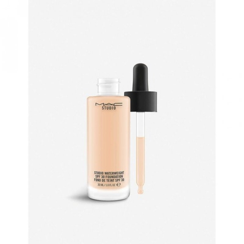 MAC Studio Waterweight SPF 30/PA Foundation NW20 30ml