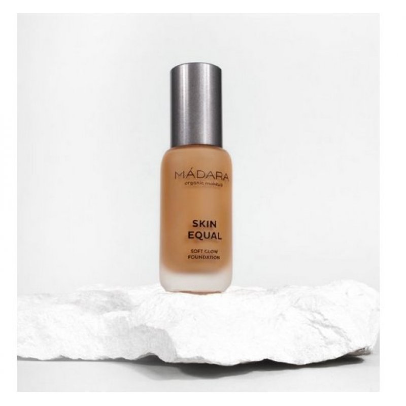 MÁDARA Cosmetics Skin Equal 30 ml liquid 70 Caramel